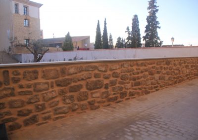 Rehabilitación de cerramiento de piedra en el huerto del Convento de los Franciscanos