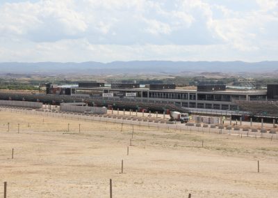 Construcción de cerramiento en MOTORLAND, Ciudad del Motor de Aragón